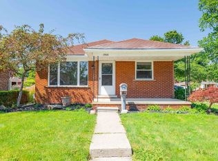 1900 W Jefferson Ave, Trenton, MI 48183