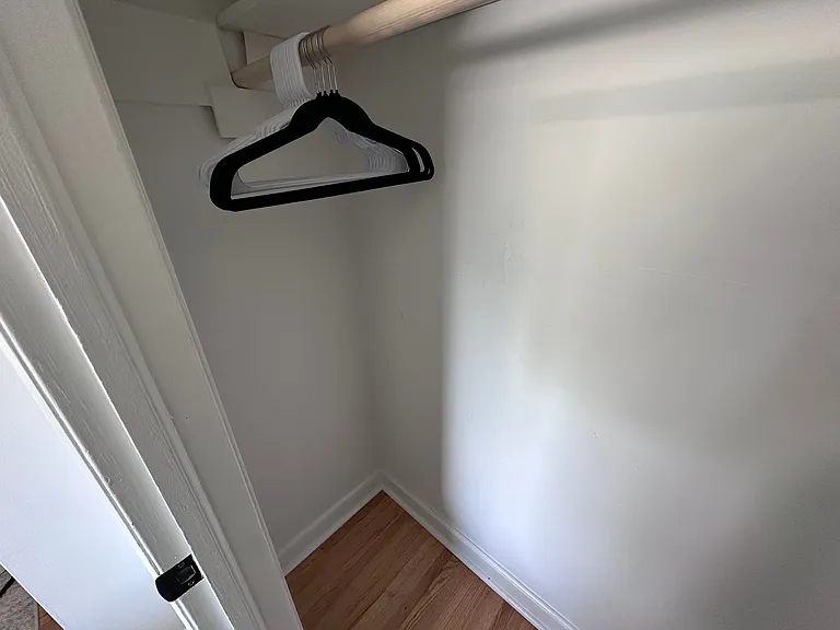 117 Marine Dr — Photo 3