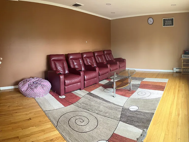 653 Grove Ave — Photo 44