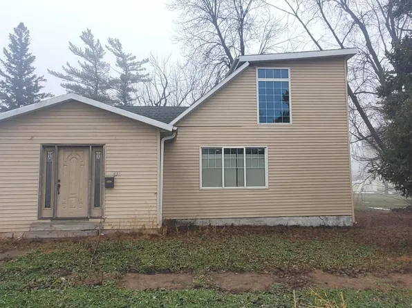 101 NE 6th St, Eagle Grove, IA 50533