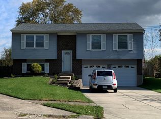 9936 Grasscreek Ct, Cincinnati, OH