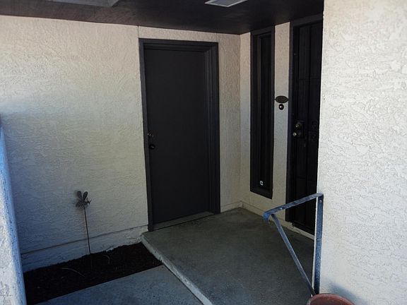 4th image of 648 S Essex Ln