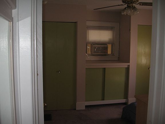 2nd Bedroom / 2 closets / built-ins