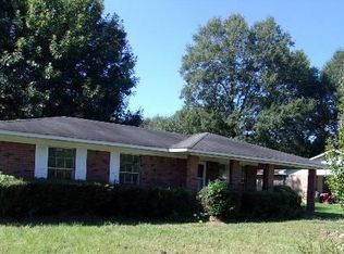 91 Perry Ave, Grenada, MS 38901
