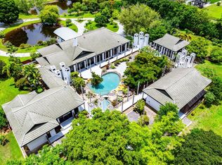 8549 Surrey Ln, Boca Raton, FL 33496