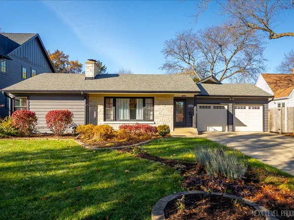 1017 S 6th St, St Charles, IL 60174