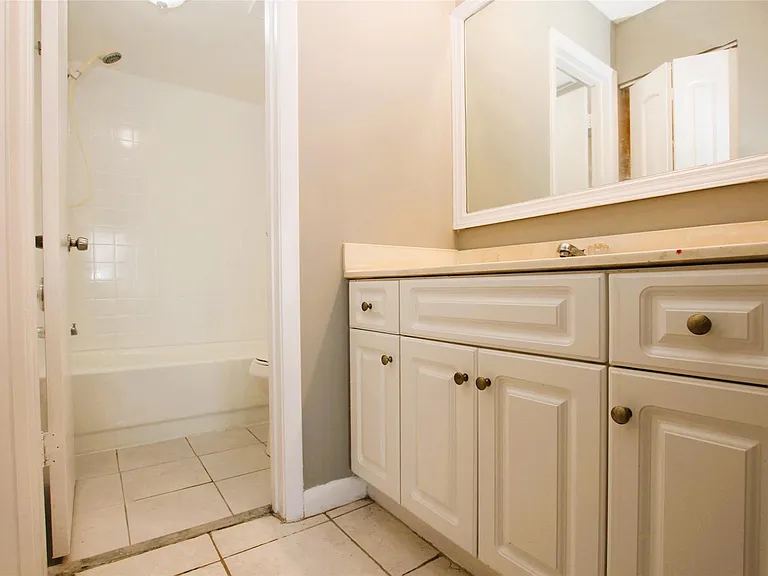 217 Lake Pointe Dr #107 — Photo 21