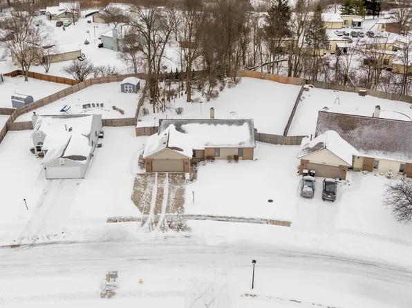 5401 Welsh Glen Run, Fort Wayne, IN 46804