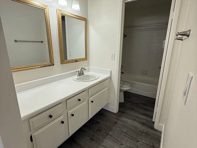 17072 Harbor Bluffs Cir #B — Photo 6