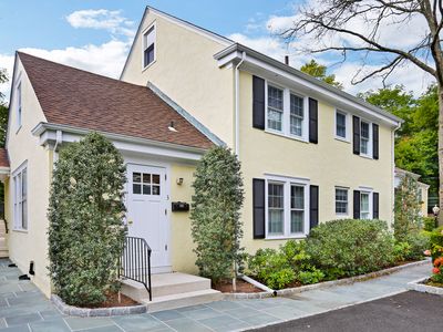 98 Valley Rd APT 3, Greenwich, CT, 06807