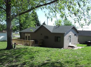202 E School St, Hooper, NE 68031