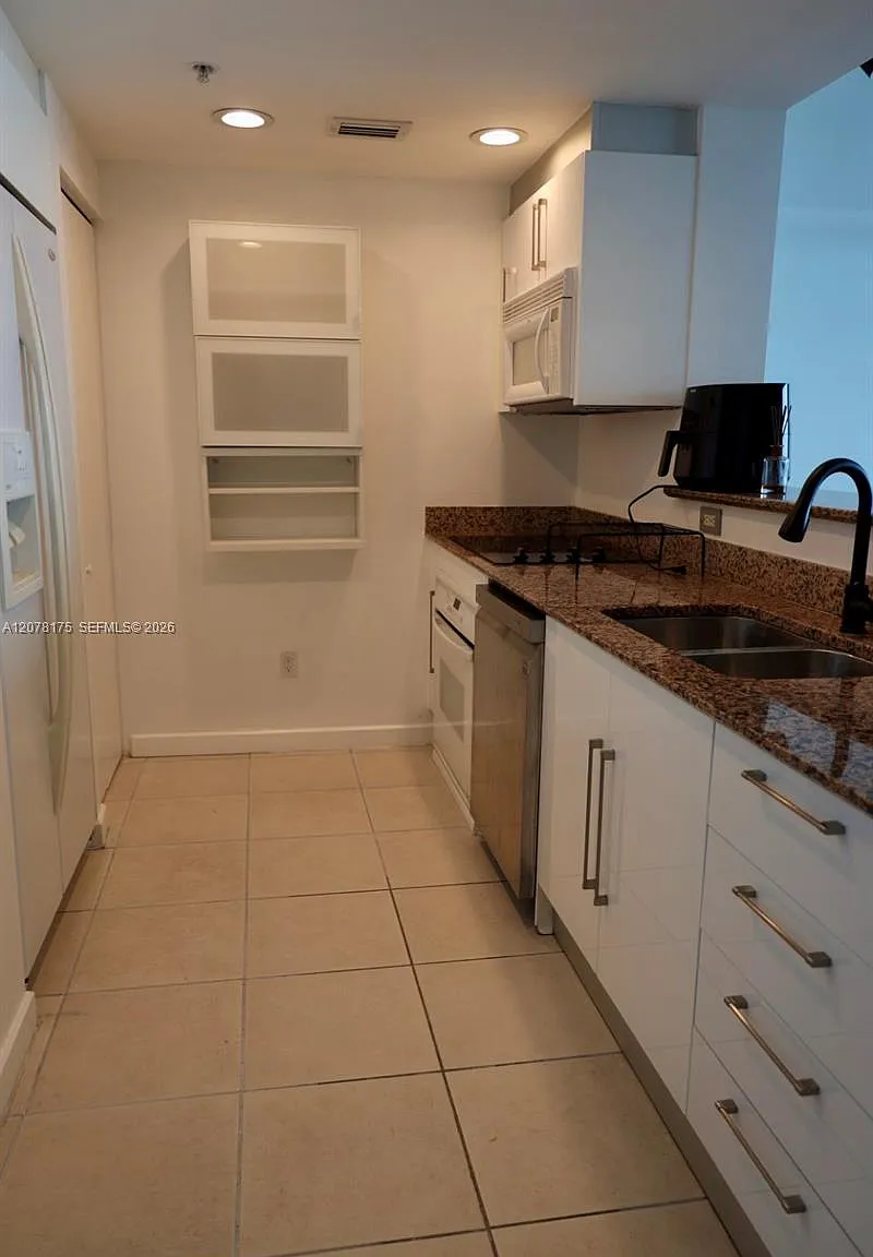 One Miami West Condo — Photo 4