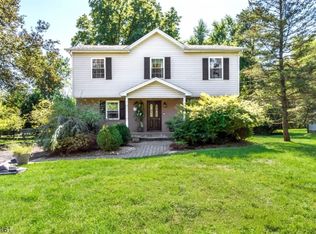 63 Huyler Rd, Branchburg, NJ 08876