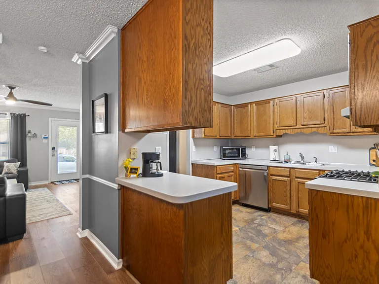 106 Willow Grove Ct — Photo 12