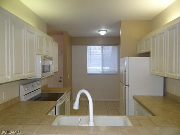5th image of 422 Valerie Way Unit 102