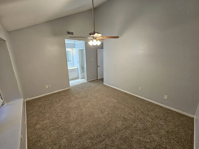 5702 Easthampton Dr #D — Photo 8