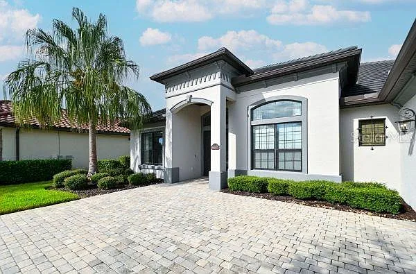 3 bed, 3.0 bath, 2815 sqft, $10,500 — Photo 3