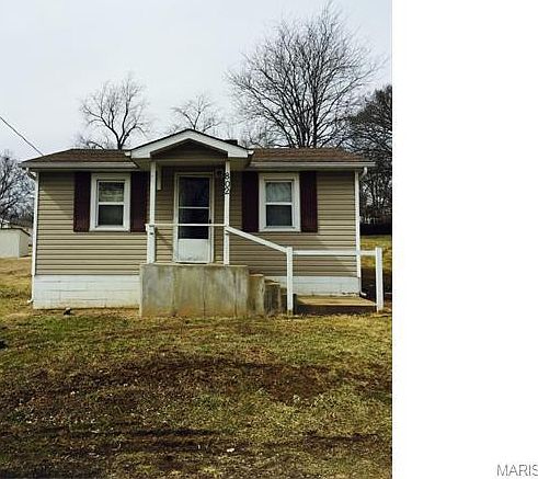 1st image of 802 Towle St