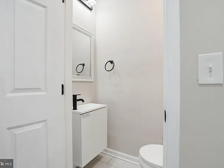 2710 Mura St — Photo 15