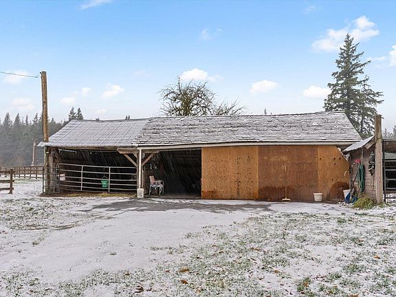 4th image of 238 Maple Falls Rd