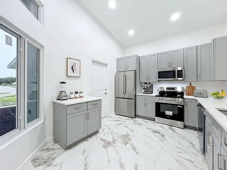 11148 Pinewood Cove Ln — Photo 10