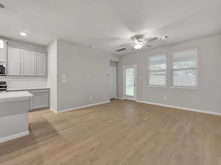 18757 Timber Glen Dr — Photo 3