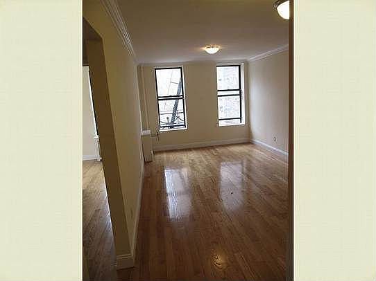 4th image of 130 E 4th St APT 9