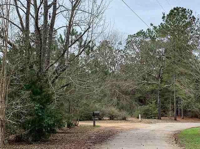 2nd image of 72 Walker Creek Rd