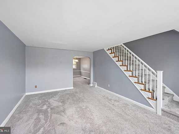 2nd image of 7343 Woodcrest Ave