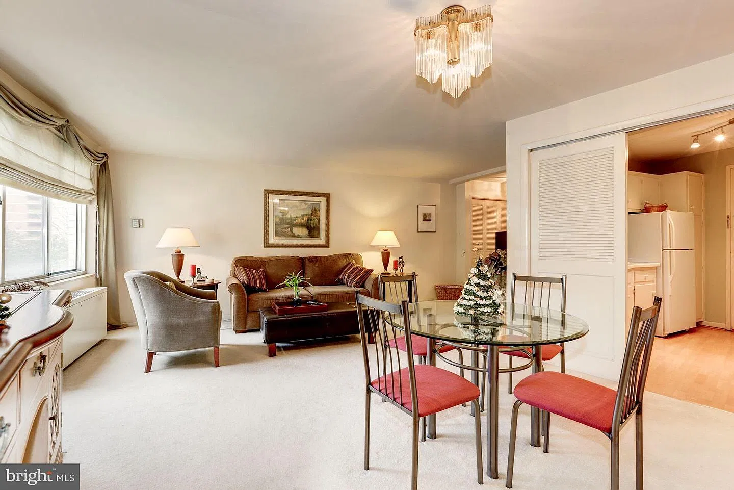 1 bed, 702 sqft, $1,800 — Photo 2