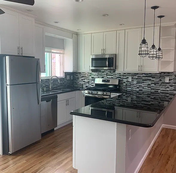 Monterey Villa Apartments — Photo 5
