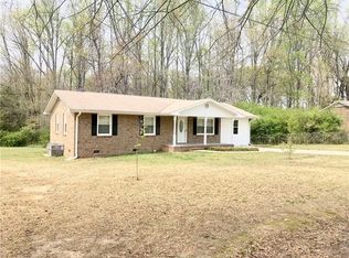 1026 Lakemont Dr, Starr, SC 29684