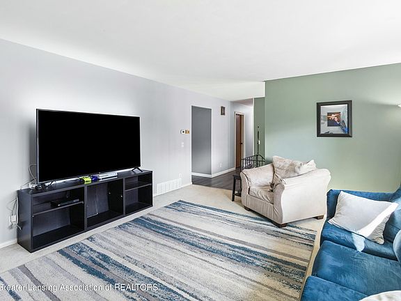 5th image of 3883 New Salem Ave