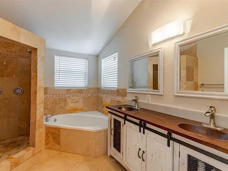 802 8th St N #802 — Photo 15