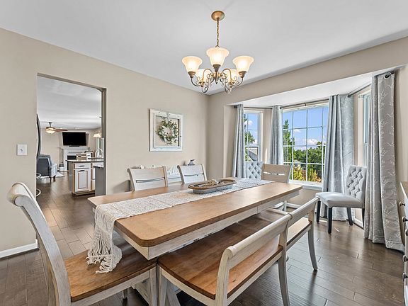 5th image of 705 Canton Ct