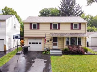 961 Whitlock Rd, Irondequoit, NY 14609