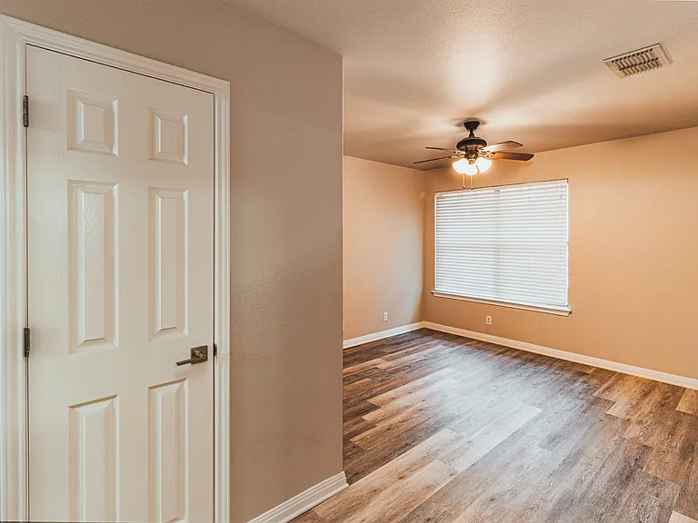 104 San Antonio Rd #502 — Photo 8