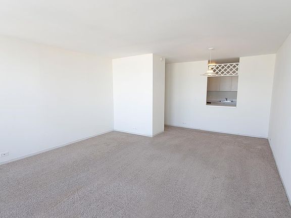 Dining/Living room