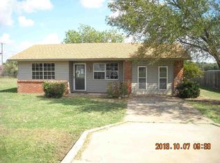 1112 N 13th St, Frederick, OK 73542