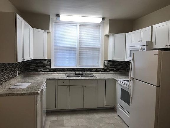 2nd image of 2119 Gladstone Ave APT D