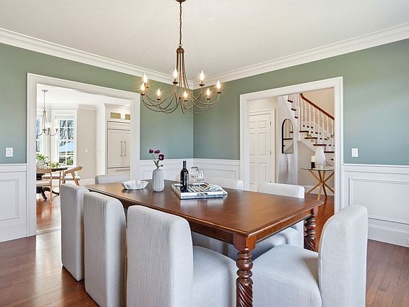 3rd image of 21 Chadbourne Rd