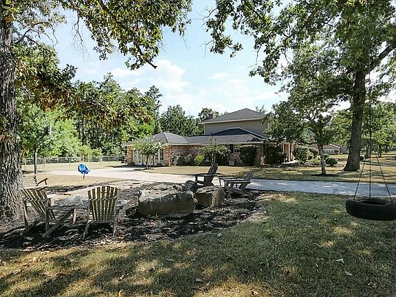 3rd image of 1311 Mere Dr
