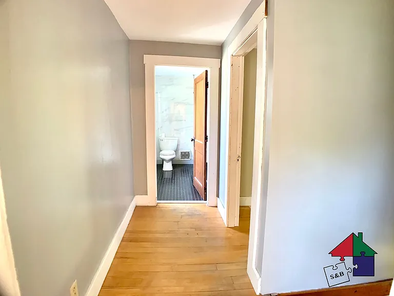 102 Northfield St — Photo 9