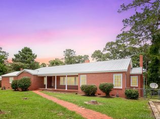 561 Davis St E, Elba, AL 36323