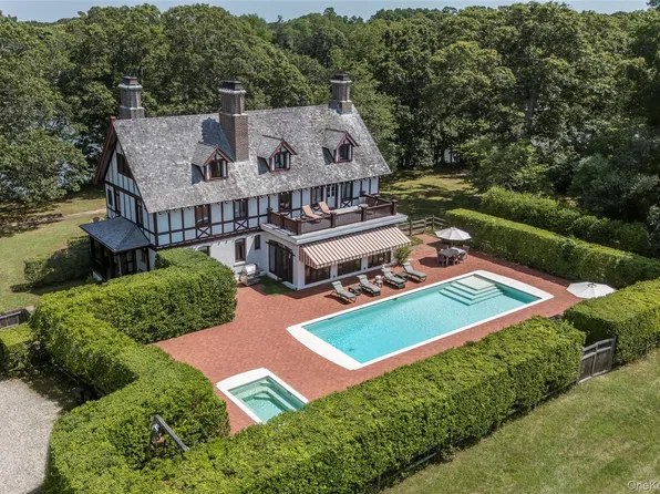 9 / 7 Westmoreland Drive, Shelter Island Heights, NY 11964