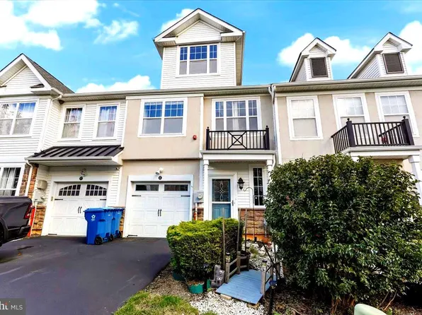 45 Old Cedarbrook Rd, Wyncote, PA 19095