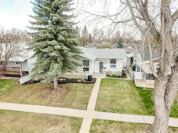 5112 S 46th Ave, Ponoka, AB T4J 1J5