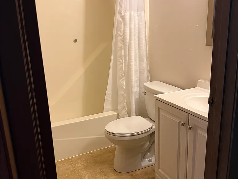 437 Colleen Dr — Photo 12