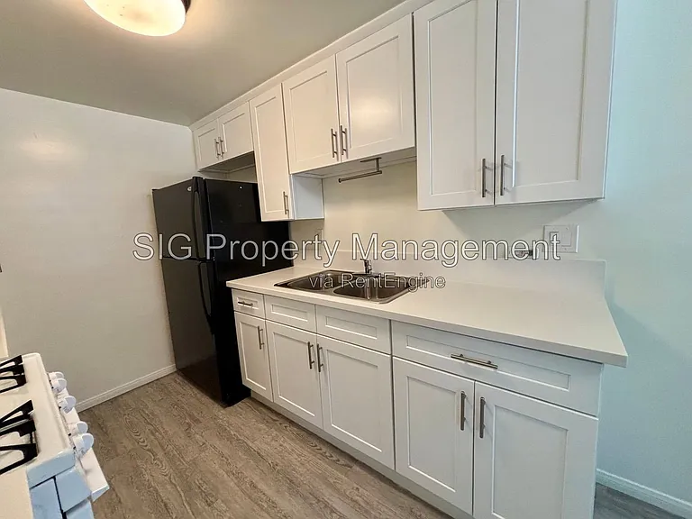 1126 E Doran St — Photo 14