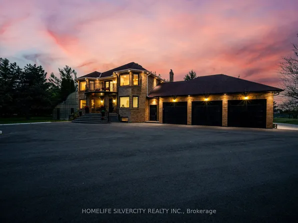 15 Estateview Cir, Brampton, ON L6P 0R3